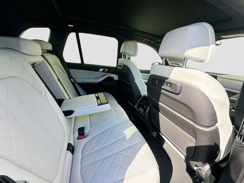 Used 2023 BMW X5 xDrive40i image 31