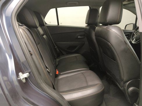 Used 2019 Chevrolet Trax LT w/ LT Convenience Package image 19