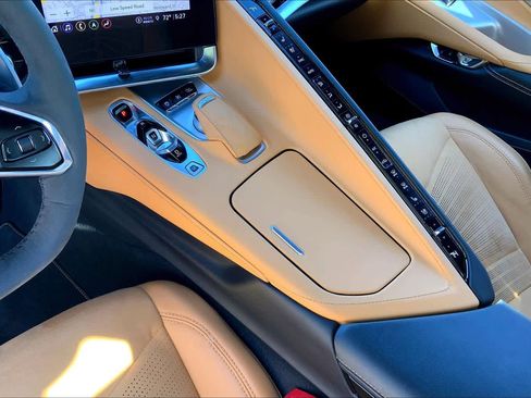 Used 2022 Chevrolet Corvette Stingray Preferred Cpe w/ Z51 Performance Package image 11