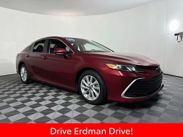 Certified 2021 Toyota Camry LE FWD image 1