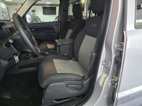 Used 2009 Jeep Liberty Sport w/ Popular Equipment Group image 9