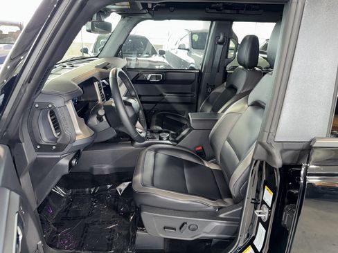 Used 2025 Ford Bronco Outer Banks AWD/4WD image 19