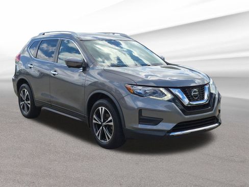 Certified 2019 Nissan Rogue SV w/ Premium Package AWD/4WD image 4