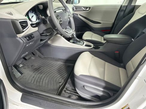 Used 2019 Hyundai Ioniq Blue image 9