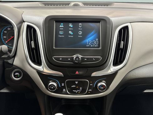 Used 2018 Chevrolet Equinox LS image 13