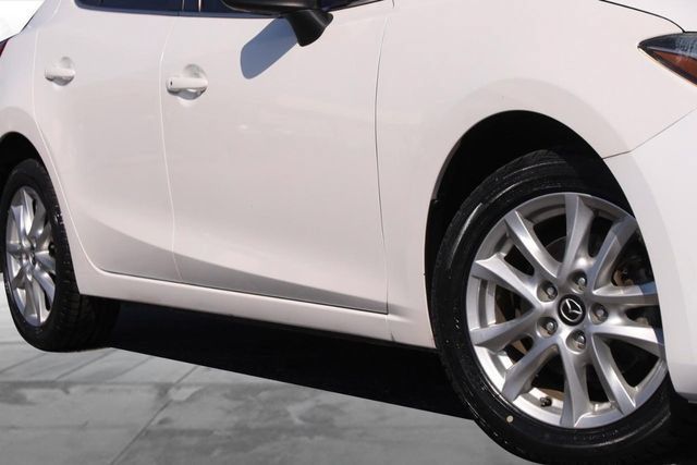 Used 2015 MAZDA MAZDA3 i Grand Touring FWD image 3