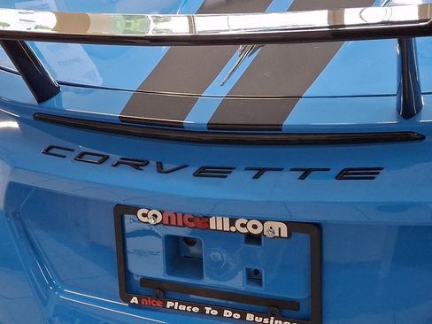 Used 2024 Chevrolet Corvette Stingray Premium Conv w/ Z51 Performance Package RWD image 29
