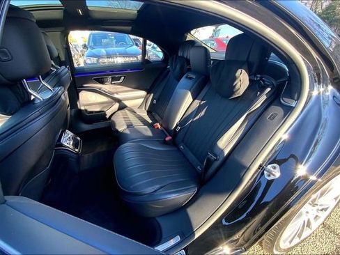 Certified 2022 Mercedes-Benz S 580 4MATIC Sedan image 17