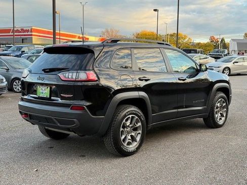 Used 2023 Jeep Cherokee Trailhawk image 5