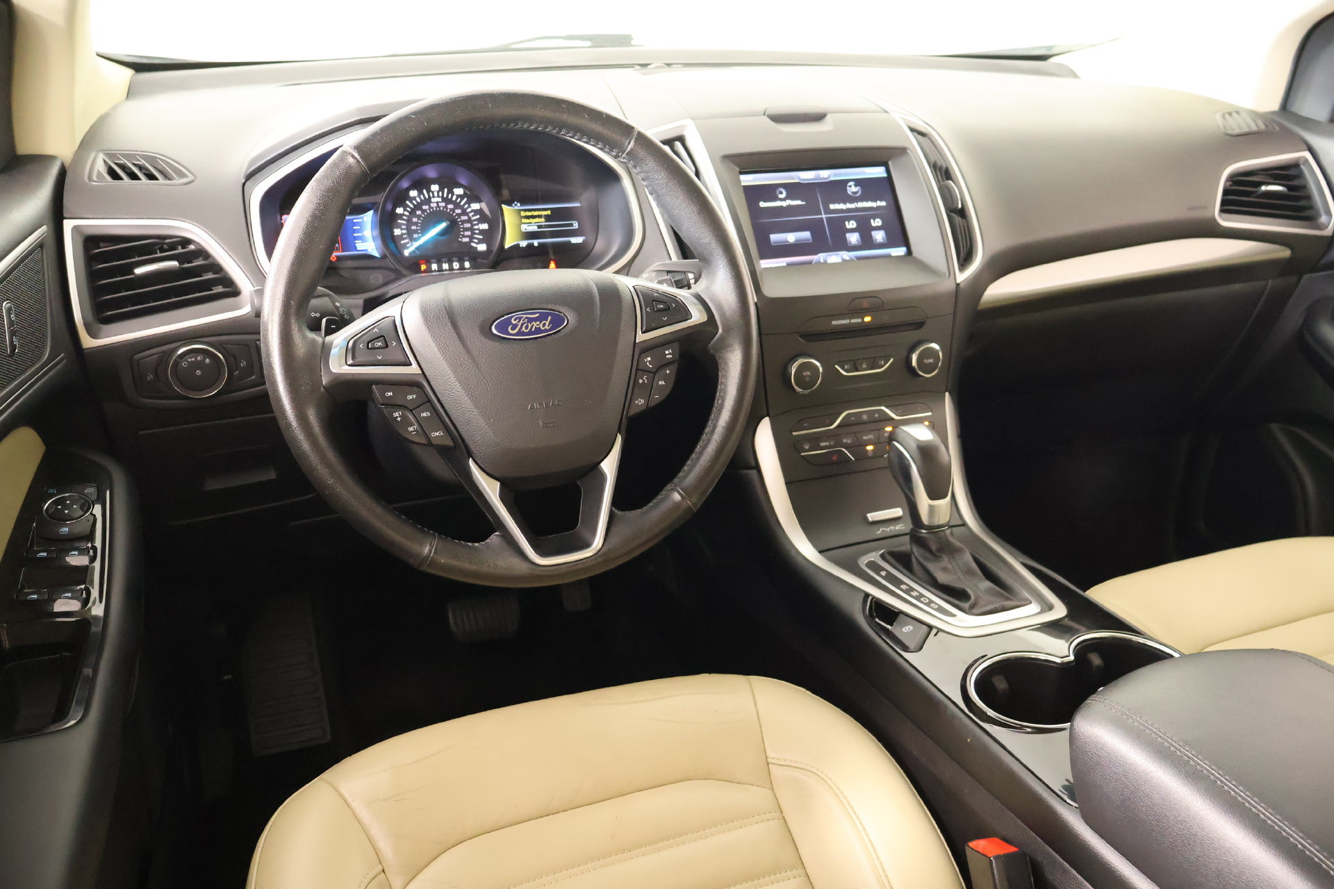 Used 2015 Ford Edge SEL w/ Equipment Group 201A FWD image 2
