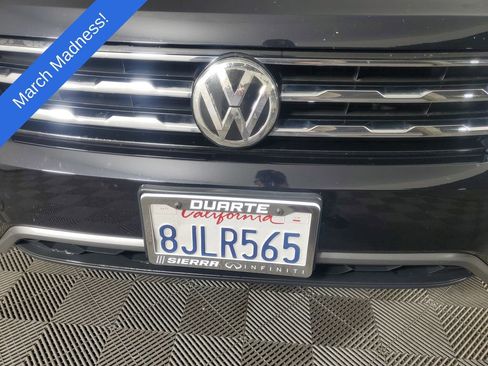Used 2019 Volkswagen Tiguan SE w/ Panoramic Sunroof Package image 10