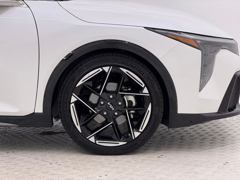 Used 2025 Kia K4 GT-Line w/ GT-Line Premium Package FWD image 12