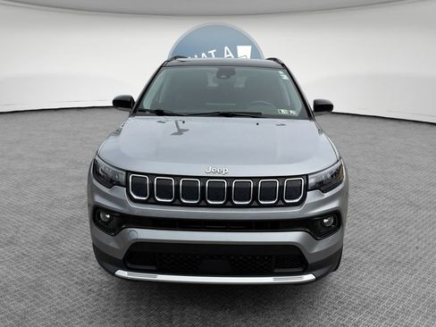 Used 2022 Jeep Compass Limited AWD/4WD image 9