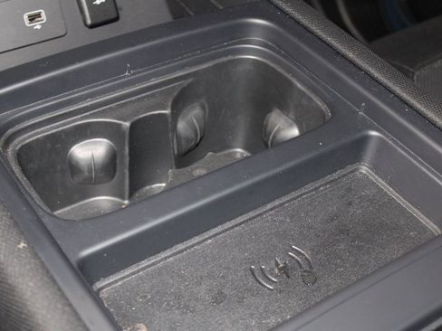 Used 2022 Land Rover Defender 90 X-Dynamic S image 27