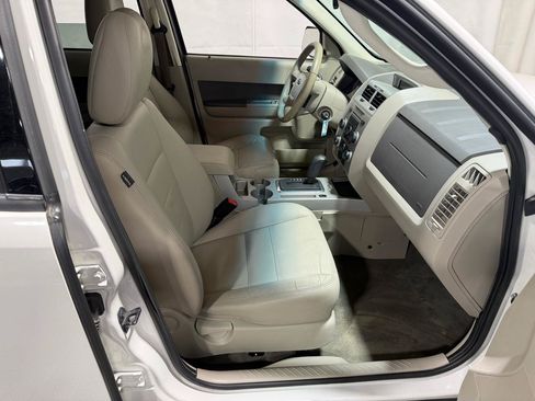 Used 2009 Ford Escape XLT AWD/4WD image 12