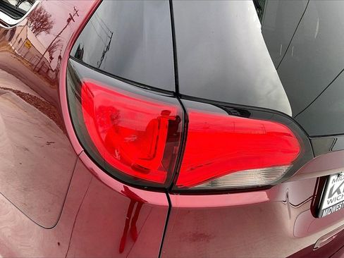 Used 2020 Chrysler Pacifica Touring-L w/ Premium Audio Group image 28