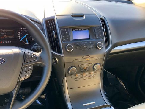 Used 2019 Ford Edge SE FWD image 7