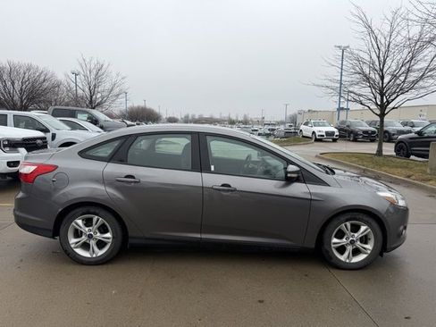 Used 2014 Ford Focus SE w/ SE Winter Package image 8