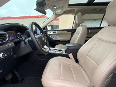Used 2022 Ford Explorer Limited w/ Limited Technology Package image 10
