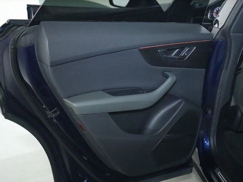 Used 2020 Audi Q8 Premium Plus image 15