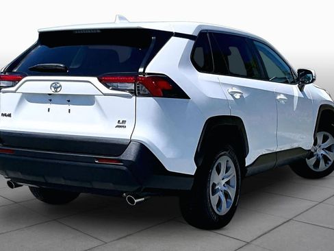 Used 2023 Toyota RAV4 LE AWD/4WD image 24
