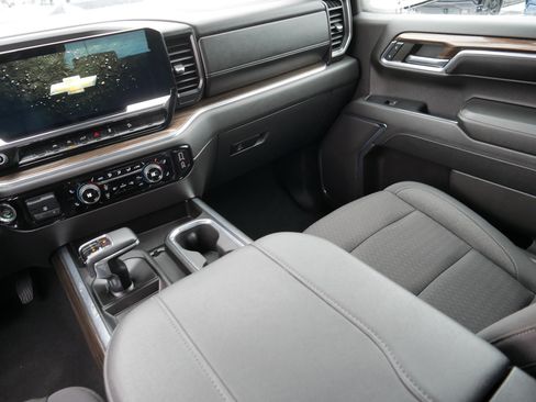 Used 2023 Chevrolet Silverado 1500 LT Trail Boss w/ Protection Package image 11