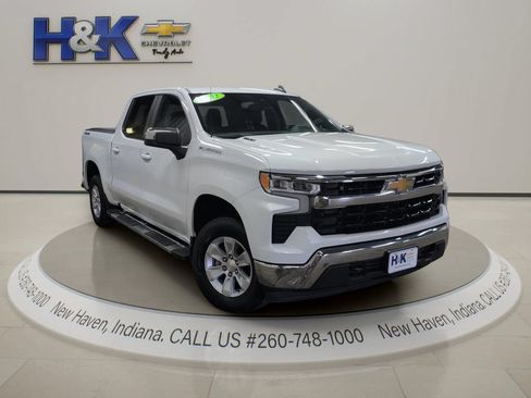 Used 2022 Chevrolet Silverado 1500 LT w/ Protection Package AWD/4WD image 1