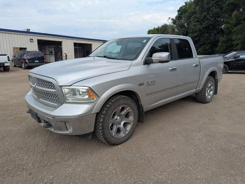 Used 2015 RAM 1500 Laramie w/ Convenience Group AWD/4WD image 9