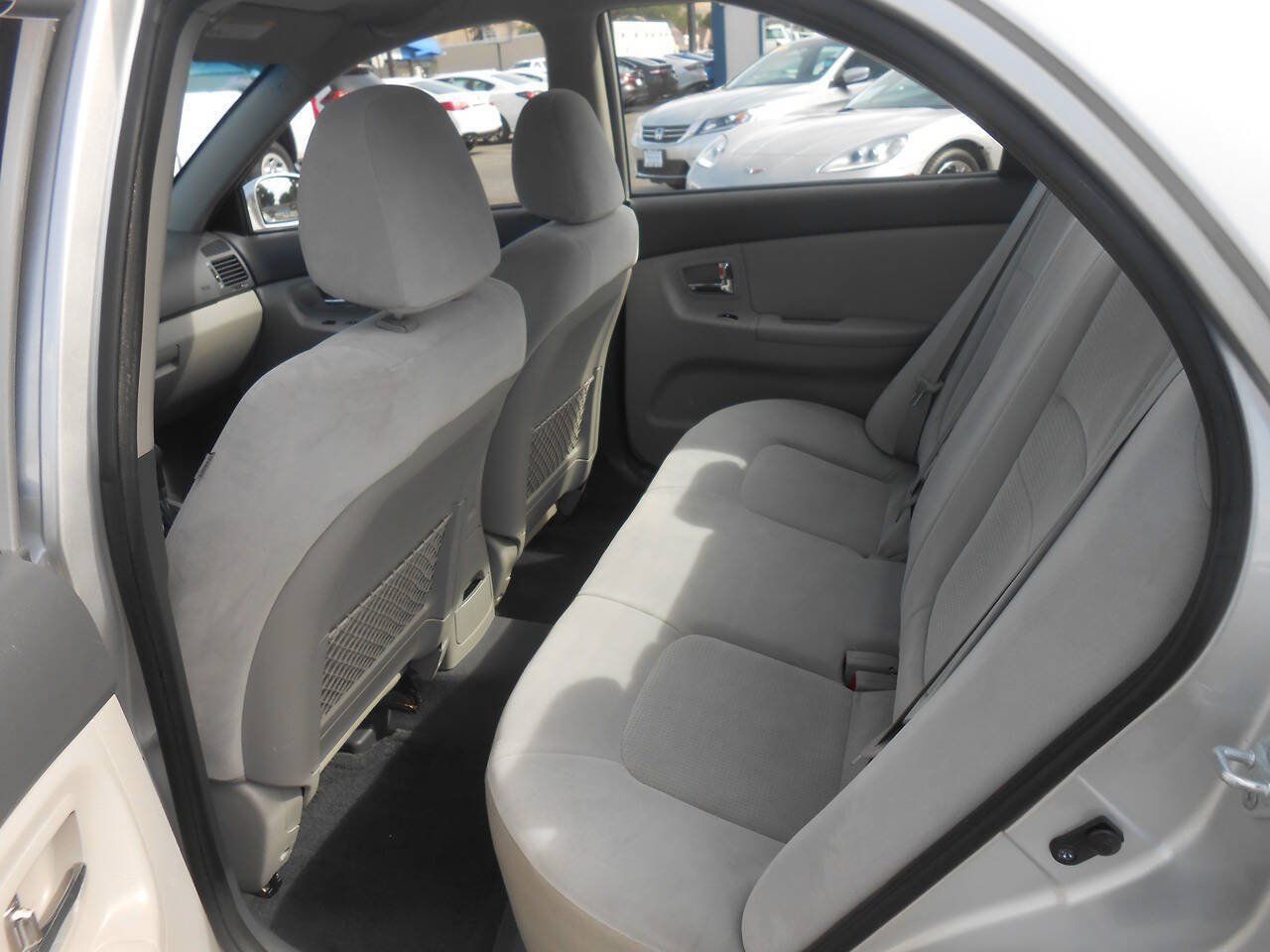 Used 2009 Kia Spectra EX FWD image 11