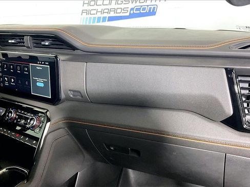 Used 2022 GMC Sierra 1500 AT4 w/ AT4 Premium Package image 12