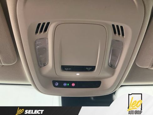 Used 2022 Buick Envision Preferred FWD image 17