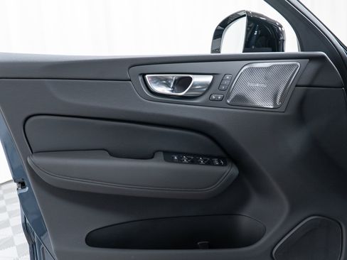 New 2026 Volvo XC60 B5 Ultra w/ Climate Package image 11