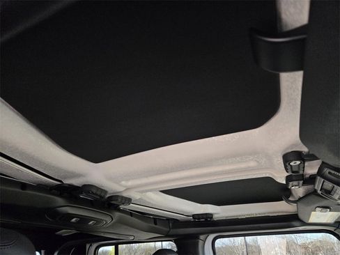 New 2025 Jeep Gladiator Rubicon image 10