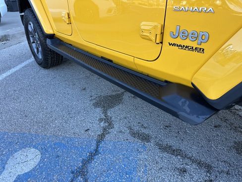 Used 2021 Jeep Wrangler Unlimited Sahara image 4