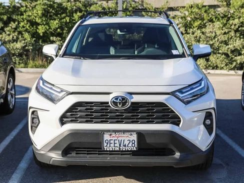 Used 2023 Toyota RAV4 XLE Premium image 29