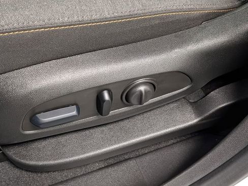 Certified 2024 Chevrolet Equinox LT image 9