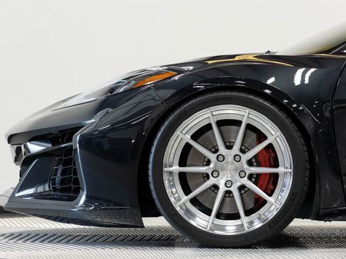 Used 2024 Chevrolet Corvette Z06 RWD image 11