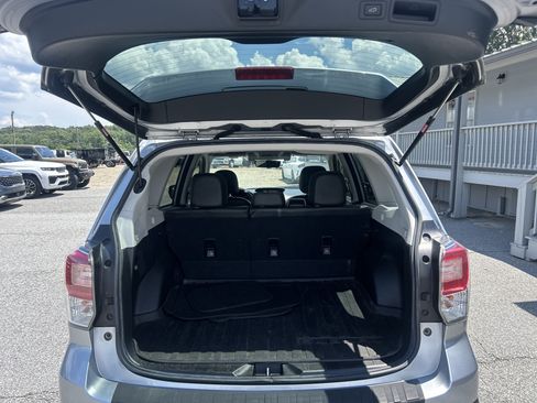 Used 2017 Subaru Forester 2.5i Touring AWD/4WD image 46