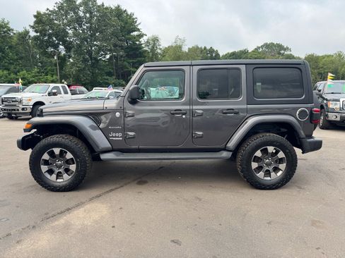 Used 2018 Jeep Wrangler Unlimited Sahara w/ Uconnect 4C Nav & Sound Group AWD/4WD image 2