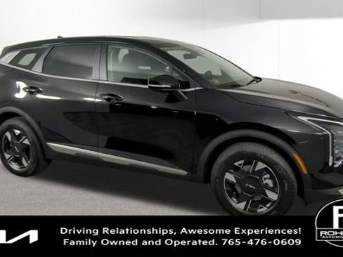 New 2026 Kia Sportage LX image 2