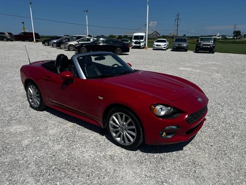 Used 2017 FIAT 124 Spider Lusso RWD image 25