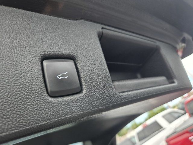 Used 2022 Ford Escape SE w/ SE Sport Appearance Package AWD/4WD image 33