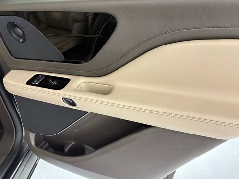 Used 2020 Lincoln Aviator Reserve w/ Elements Package Plus image 40