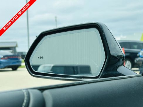 Used 2022 Chevrolet Camaro SS RWD image 11