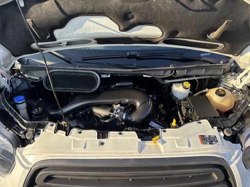 Used 2018 Ford Transit 350 XL image 11