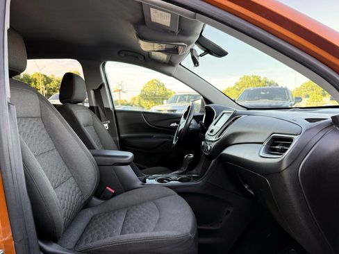 Used 2018 Chevrolet Equinox LT FWD image 24