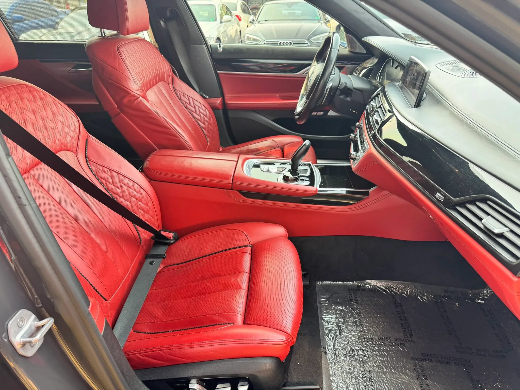 Used 2018 BMW 750i RWD image 12