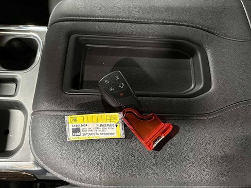 Used 2022 GMC Sierra 1500 Elevation w/ Preferred Package image 35