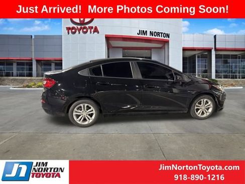 Used 2019 Chevrolet Cruze LS w/ LS Convenience Package image 8