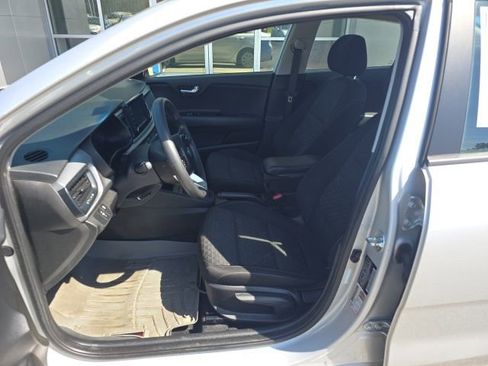 Used 2020 Kia Rio LX image 9